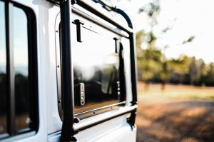 Land Rover Defender 110 by Osprey Custom Cars 1993 года 